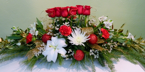 Christmas & Roses from local Myrtle Beach florist, Bright & Beautiful Flowers